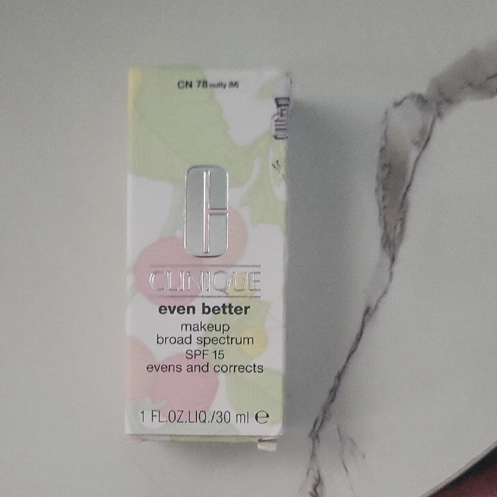 Clinique Even Better Make Up CN 78 NuttY (M)